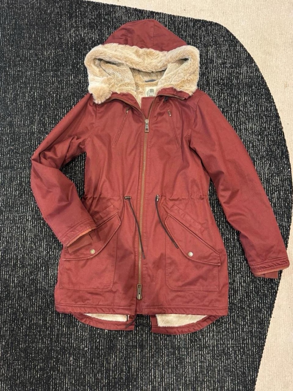 Women’s Hemp Hoodlamb burgundy winter coat
